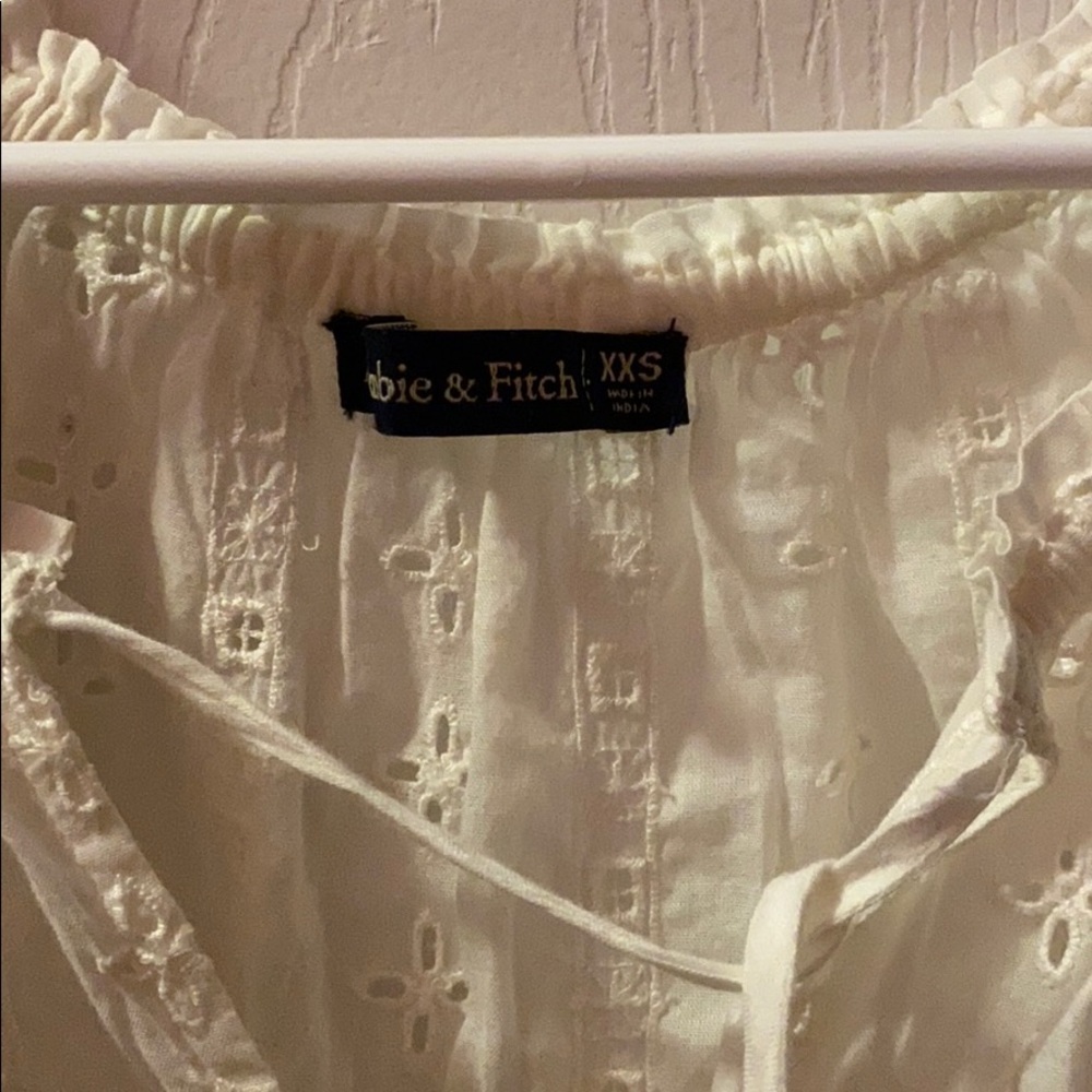 White lace blouse - Picture 2 of 2